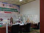pelayanan-tes-pcr-dan-antigen-labkes-kalsel-di-jalan-bumi-mas-raya-banjarmasin.jpg