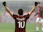 pemain-ac-milan-hakan-calhanoglu-dok-twitter-ac-milan_20180509_053551.jpg