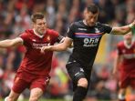 pemain-liverpool-james-milner-berebut-bola-dengan-pemain-crystal-palace_20171101_080802.jpg