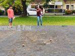 pemain-petanque-kabupaten-banjar-melemparkan-boule-bola-besar-26122020-11.jpg