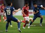 pemain-timnas-indonesia-ricky-kambuaya-tengah.jpg