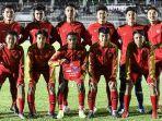 pemain-timnas-u-16-indonesia-berfoto-bersama-sebelum-pertandingan-melawan.jpg