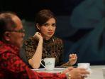 pembawa-acara-najwa-shihab-saat-membawakan-salah-satu-episode-mata-najwa.jpg