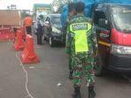 pemeriksaan-di-pos-penyekatan-di-upt-jembatan-timbang.jpg