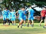 pemusatan-latihan-arema-fc_20180415_154051.jpg
