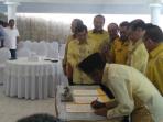 penandatangan-islah-partai-golkar-wakil-presiden-jusuf-kalla_20150711_163911.jpg