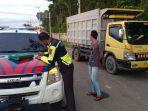 penertiban-truk-parkir-liar.jpg