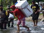 pengiriman-logistik-pilkada-ke-pelosok-kabupaten-hst.jpg
