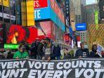 pengunjuk-rasa-membanjiri-jalanan-kota-new-york-saat-pemungutan-suara-pilpres-as-2020.jpg