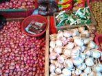 penjual-bawang-di-pasar-kalindo-banjarmasin.jpg