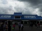penumpang-pesawat-kalstar-dari-bandara-syamsudinnor-banjarmasin.jpg