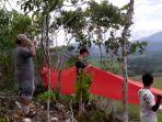 penurunan-bendera-meerah-putih-dari-puncak-gunung-batu-kumpai-tabalong-192020.jpg