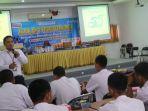 penyampaian-materi-edukasi-menabung-oleh-bank-kalsel-di-smkn-5-banjarmasin.jpg