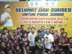 penyerahan-piala-juara-Turnamen-Sepak-Bola-U-14-di-Kota-Rantau-Tapin-kalsel-Sabtu-17122022.jpg