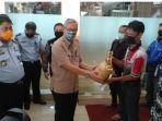 penyerahan-sembako-secara-simbolis-den-asin-jalan-re-martadinata-banjarmasin.jpg