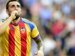 penyerang-valencia-paco-alcacer-setelah-membobol-gawang-real-madrid_20150510_074628.jpg