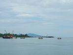 perairan-di-selat-pulaulaut-kotabaru-rencana-tempat-dibangunnya-jembatan_20180813_111012.jpg
