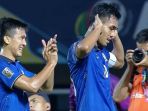 perayaan-gol-kapten-thailand-teerasil-dangda_20161214_234034.jpg