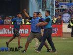 persebaya-vs-arema_20181006_185021.jpg