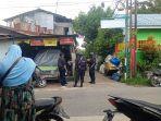 personel-berseragam-lengkap-kepolisian-di-area-gang-seroja-jalan-simpang-anem.jpg