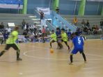 pertandingan-futsal-di-kapolresta-cup-2017-antara-tim-nfl-vs-pathir-fc_20170221_200304.jpg