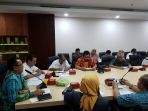 pertemuan-antara-pemkab-daerah-kabupaten-kotabaru_20180813_214036.jpg