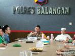 pertemuan-forum-kerukunan-umat-beragama-fkub-balangan_20150721_131239.jpg