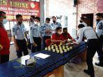 petugas-lapas-karangintan-gelar-tes-urine.jpg
