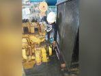 petugas-pdam-bandarmasih-lakukan-overhaul-genset-di-booster-gerilya-banjarmasin-09032021.jpg