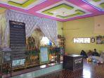 peziarah-di-makam-datu-amut.jpg