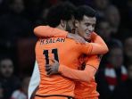 philippe-coutinho-dan-mohamed-salah-merayakan-gol-liverpool-ke-gawang-arsenal_20171228_053931.jpg