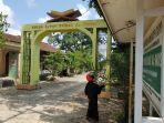 pintu-gerbang-masuk-makam-datu-gadung-di-tapin.jpg