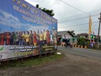 pintu-masuk-tamu-dari-jalan-trans-kalimantan_20181018_060452.jpg