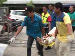 polisi-di-chonburi-thailand-membawa-jenazah-krisada-supol.jpg