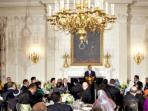 presiden-as-barack-obama-buka-puasa-gedung-putih_20150708_111230.jpg