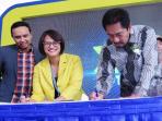 presiden-direktur-xl-dian-siswarini-bersama-dengan-direktur-utama-damri_20151022_113847.jpg