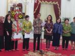 presiden-joko-widodo-bersama-panitia-seleksi-calon_20150901_134136.jpg