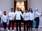 presiden-jokowi-bersama-para-stafsus-milenial.jpg