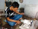 proses-menggerinda-batu-mulia-atau-intan-martapura-kabupaten-banjar-kalsel-20102020.jpg