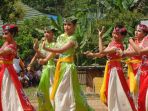 prosesi-dari-ritual-kawin-bagunung-perak-dayak-maanyan-warukin_20180728_173211.jpg