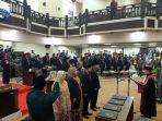 prosesi-pengucapan-sumpah-janji-pimpinan-dprd-provinsi-kalsel-masa-jabatan-2019-2024.jpg