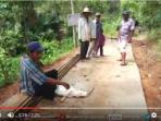 proyek-jalan-di-sambung-makmur-dihentikan_20160922_162959.jpg