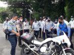 ptt-dishub-tapin-ikuti-kegiatan-praktik-lapangan-tata-cara-pengawalan-dan-pengaturan-lalu-lintas.jpg