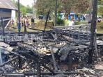 puing-tiga-bangunan-akibat-kebakaran-di-desa-sungairiam-kabupaten-tala-kalsel-27022022.jpg