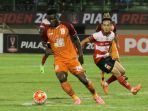 pusamania-borneo-fc-vs-madura-united_20170226_005450.jpg