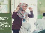 raisa-kusuma-dewi-saat-mengajar-di-sd-negeri-2-mentaos-banjarbaru.jpg