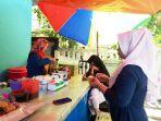 ramai-kalangan-pegawai_karyawan-menikmati-kuliner-di-warung-sederhana-di-lin-geran-hida.jpg