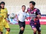 rans-cilegon-fc-saat-meladeni-perlawanan-perserang.jpg