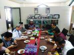 rapat-membahas-program-dipimpin-ketua-baznas-kalsel-pangeran-hg-rusdi-effendi-ar.jpg