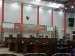 rapat-paripurna-istimewa-dprd-palangkaraya_20150424_104726.jpg